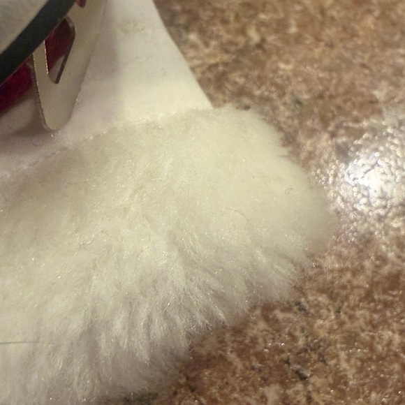 Vintage Winter Fashion Doll, Faux Fur Shrug, Dress, Lace Up Ice Skates, Scarf + - Picture 14 of 16